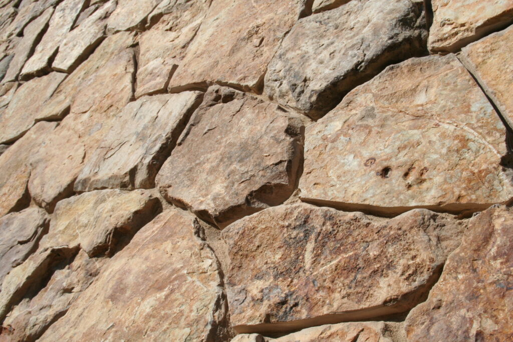 close up of the cut stone veneer